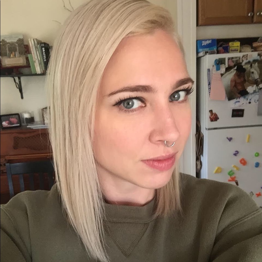 Meet your Posher, Andrea